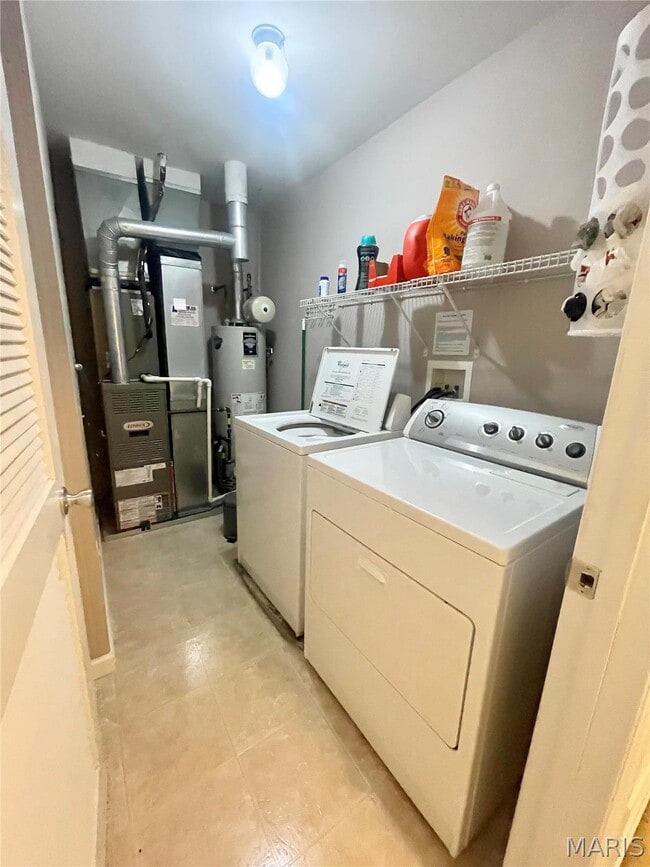 Building Photo - 4057 Gentry Ln