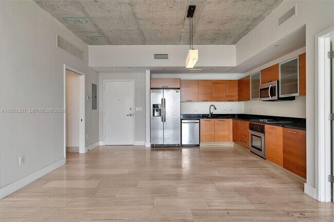 Building Photo - 3470 E Coast Ave