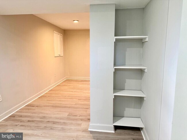 Building Photo - 2 Cinnabar Ct