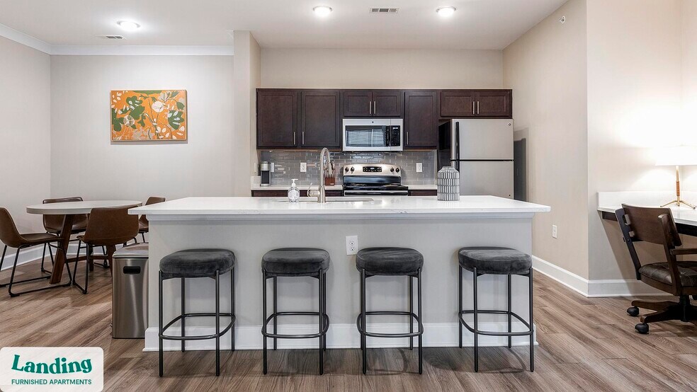 Building Photo - 195 N Creek Dr