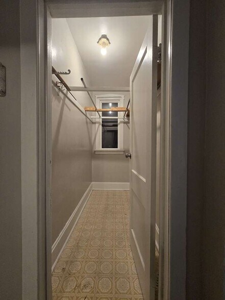 Building Photo - 8445 S Marquette Ave