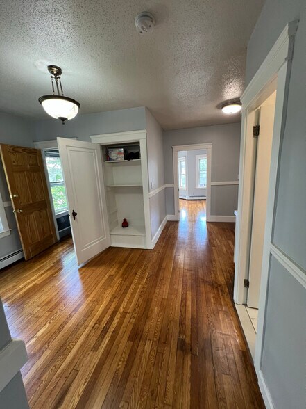 Building Photo - 49 Central St