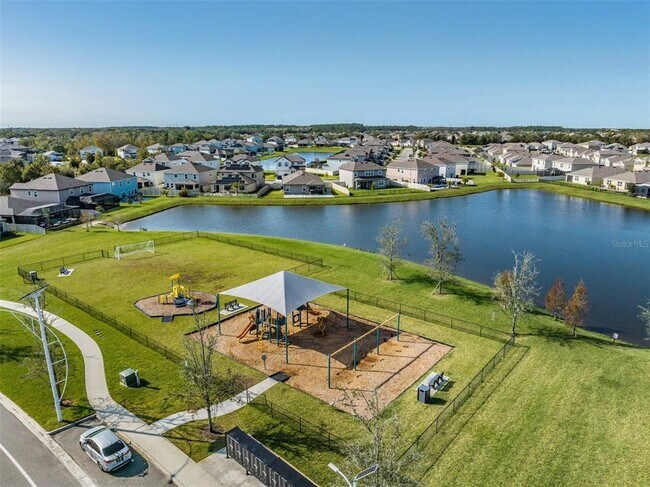 Building Photo - 9405 Ibis Grove Blvd