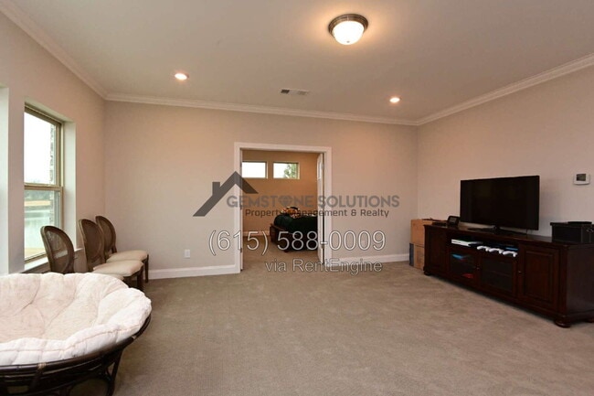 Building Photo - 1028 Fenner Ln