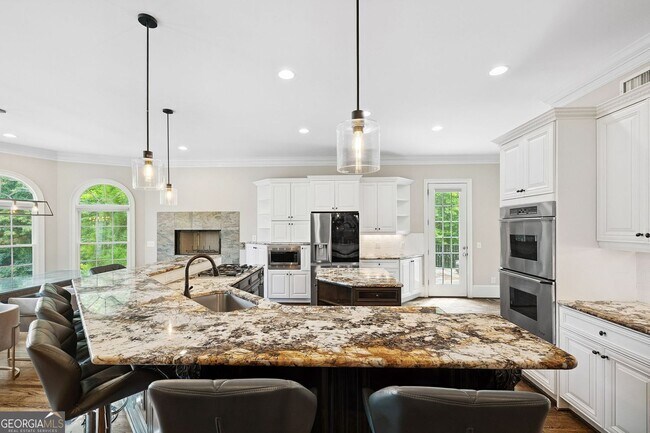 Building Photo - 11140 W Rd