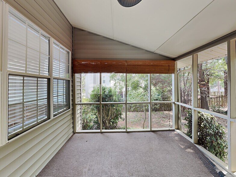 Building Photo - 103 Fair Isle Ct