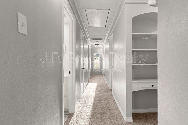 Building Photo - 1308 White River Dr