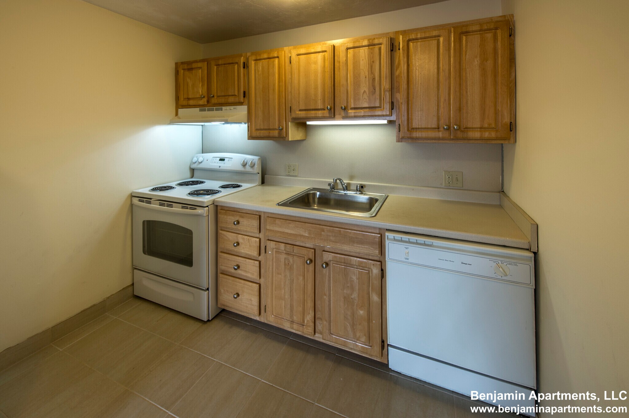 Building Photo - 95 Gardner St