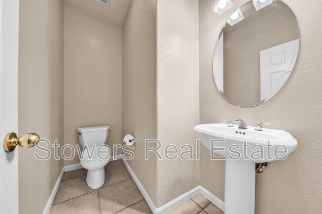 Building Photo - 39 Village Square Pl
