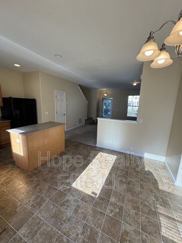 Building Photo - 2039 Creekridge Point