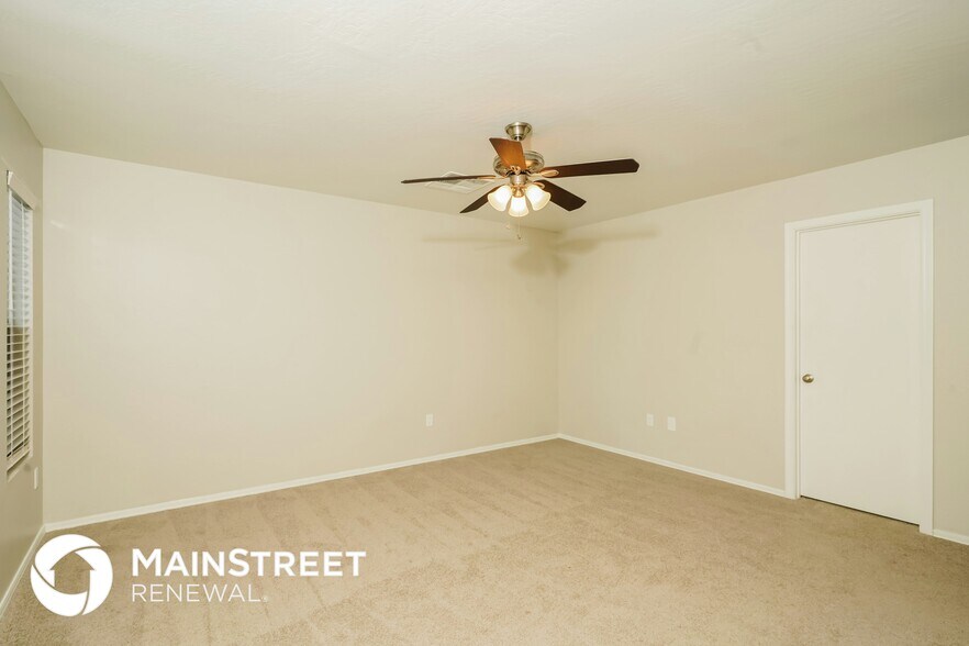 Building Photo - 11954 W Belmont Dr