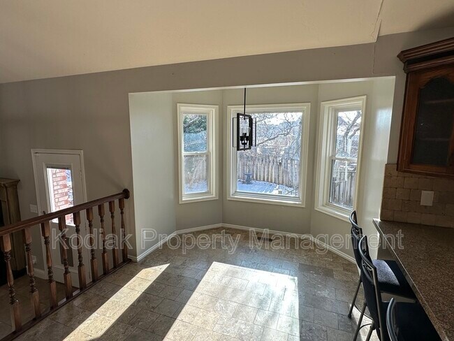 Building Photo - 13 N 3100 E