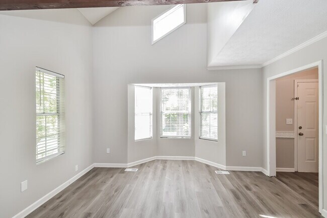 Building Photo - 5897 Brookside Dr SE