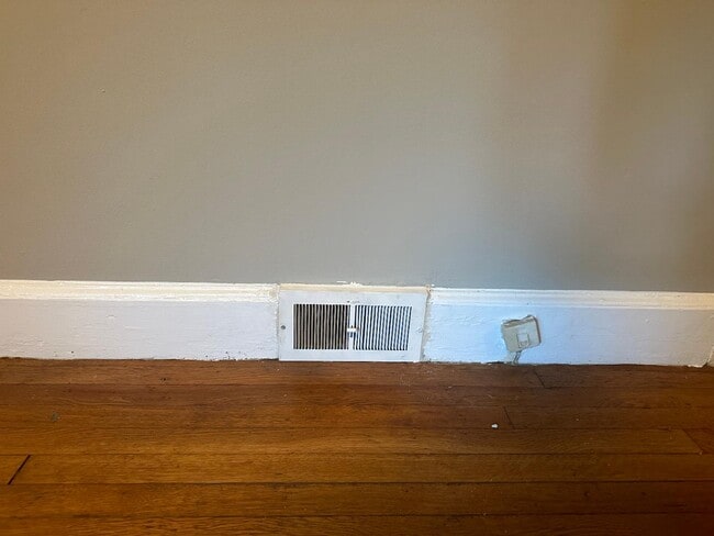 Building Photo - 1517 N Roxboro St