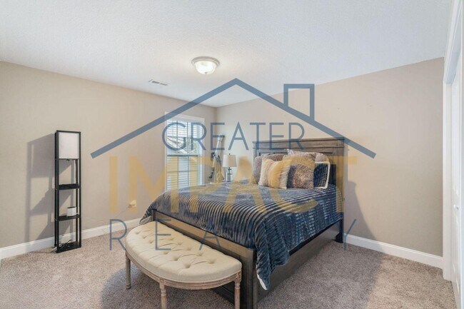 Building Photo - 129 Hackberry St