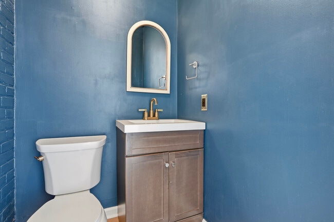 Building Photo - 1 Fox Hill Dr