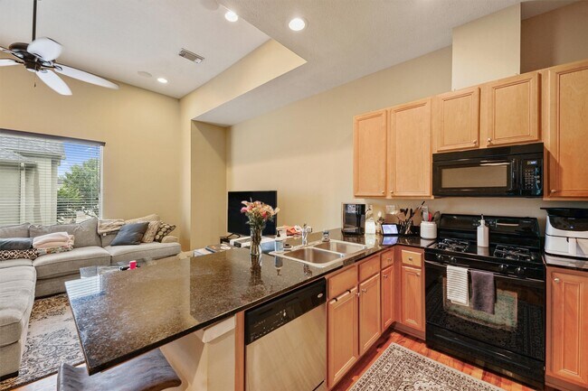 Building Photo - 4514 Center St