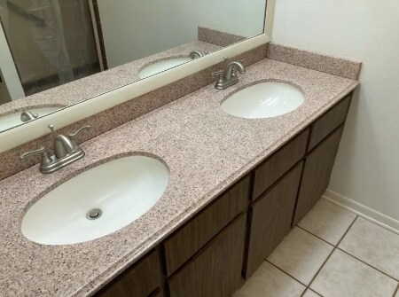 Building Photo - 78 Golfview Dr