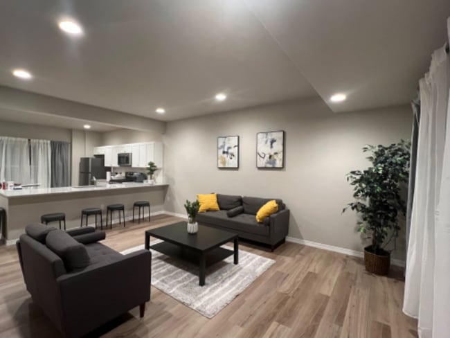 Building Photo - 5235 Aeroglide Lp