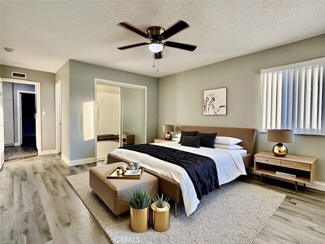 Building Photo - 17132 Emerald Ln