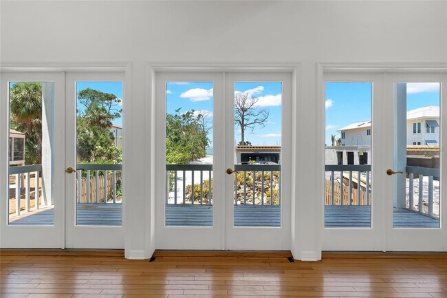 Building Photo - 4051 N Shell Rd