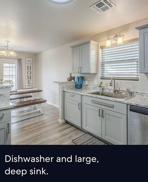 Building Photo - 10177 E La Palma Ave