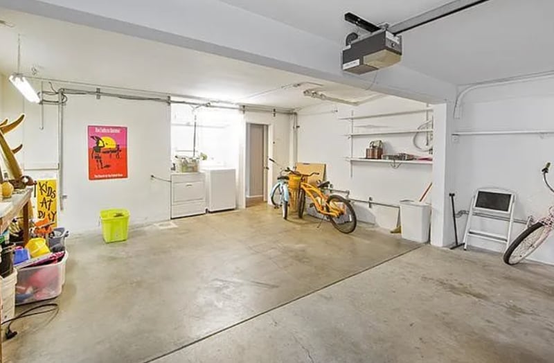 Building Photo - 1560 E Oceanfront