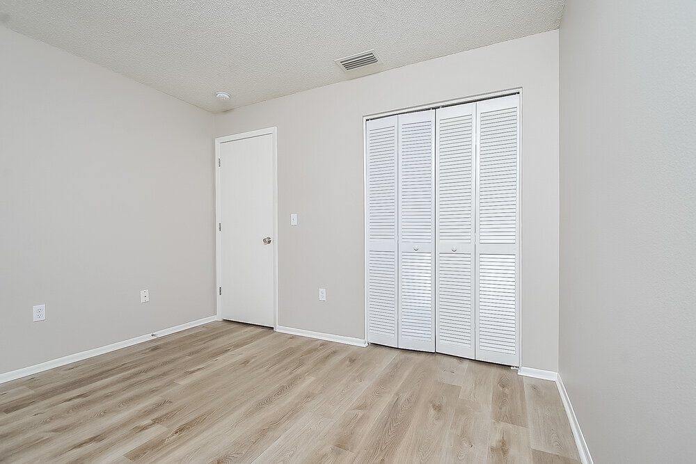 Building Photo - 13208 Sharondale Ct
