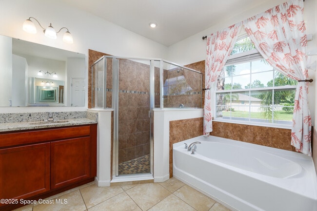 Building Photo - 632 Stonebriar Dr