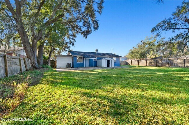 Building Photo - 5395 Poppy Dr