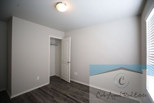 Building Photo - Beautiful 4 bedroom/2 bath home - Nettleton