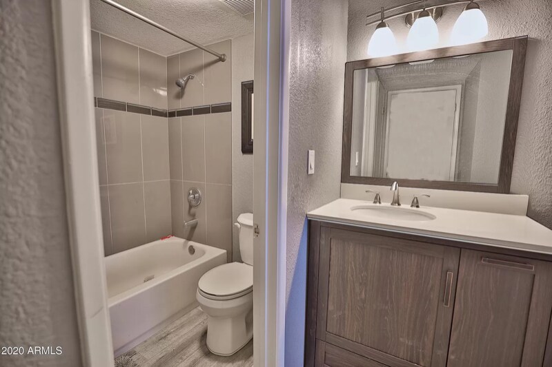 Building Photo - 4444 E Paradise Village Pkwy N