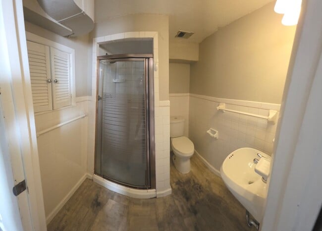 Building Photo - 8600 Engler Ave