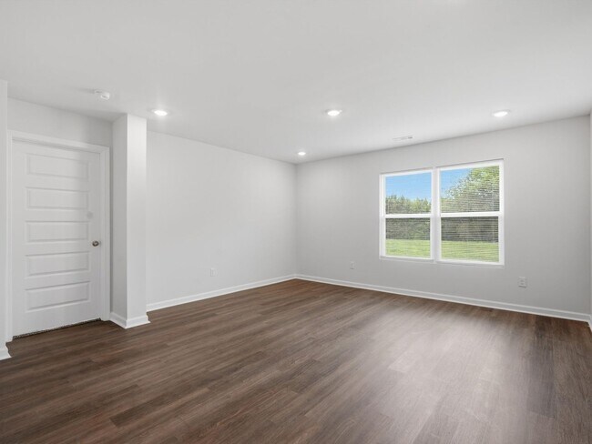 Building Photo - 9919 Sequoyah Cv Dr SE
