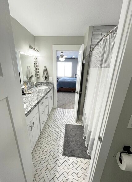 Building Photo - 1999 E Abbey Way