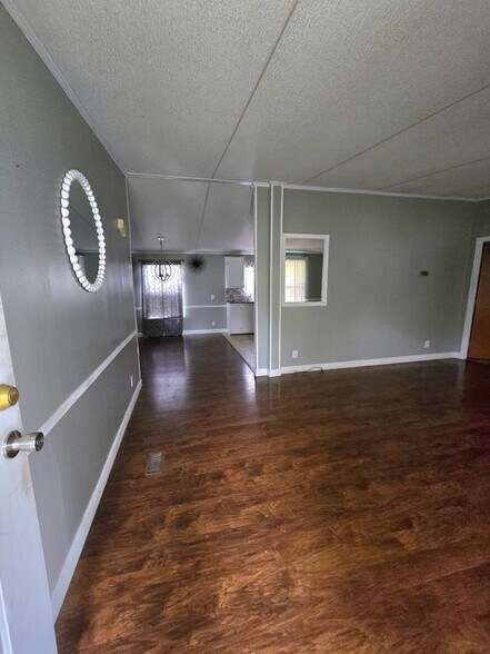 Building Photo - 3513 Sandpiper Rd