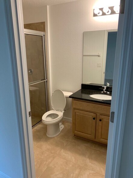 Building Photo - 36 Renshaw Dr