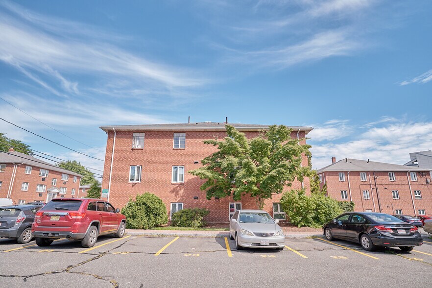 Building Photo - 50 Carey Ave