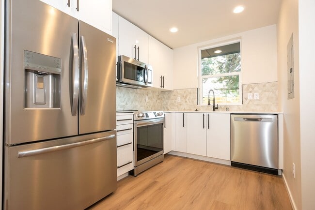 Building Photo - NEW CONSTRUCTION- MOVE- IN READY