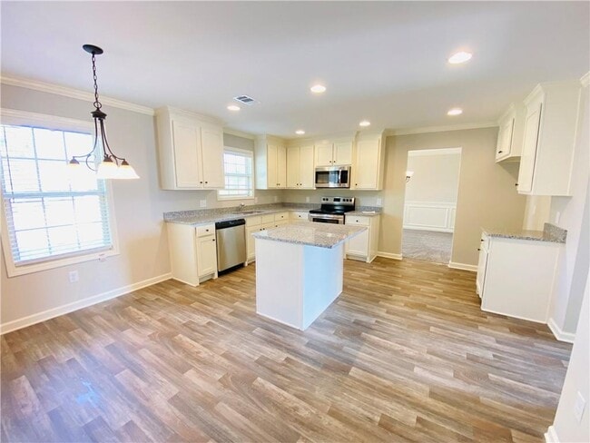 Building Photo - 1825 Miller Lake Dr