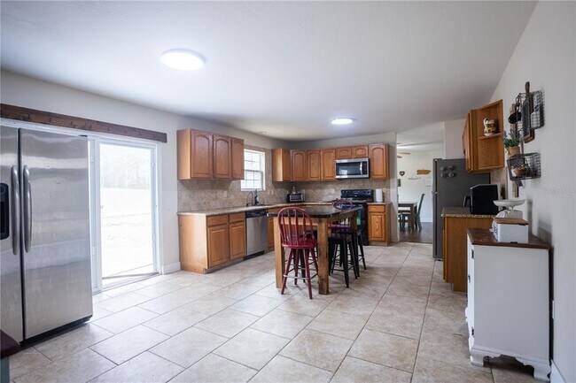 Building Photo - 1159 SW Valencia Heights Ave