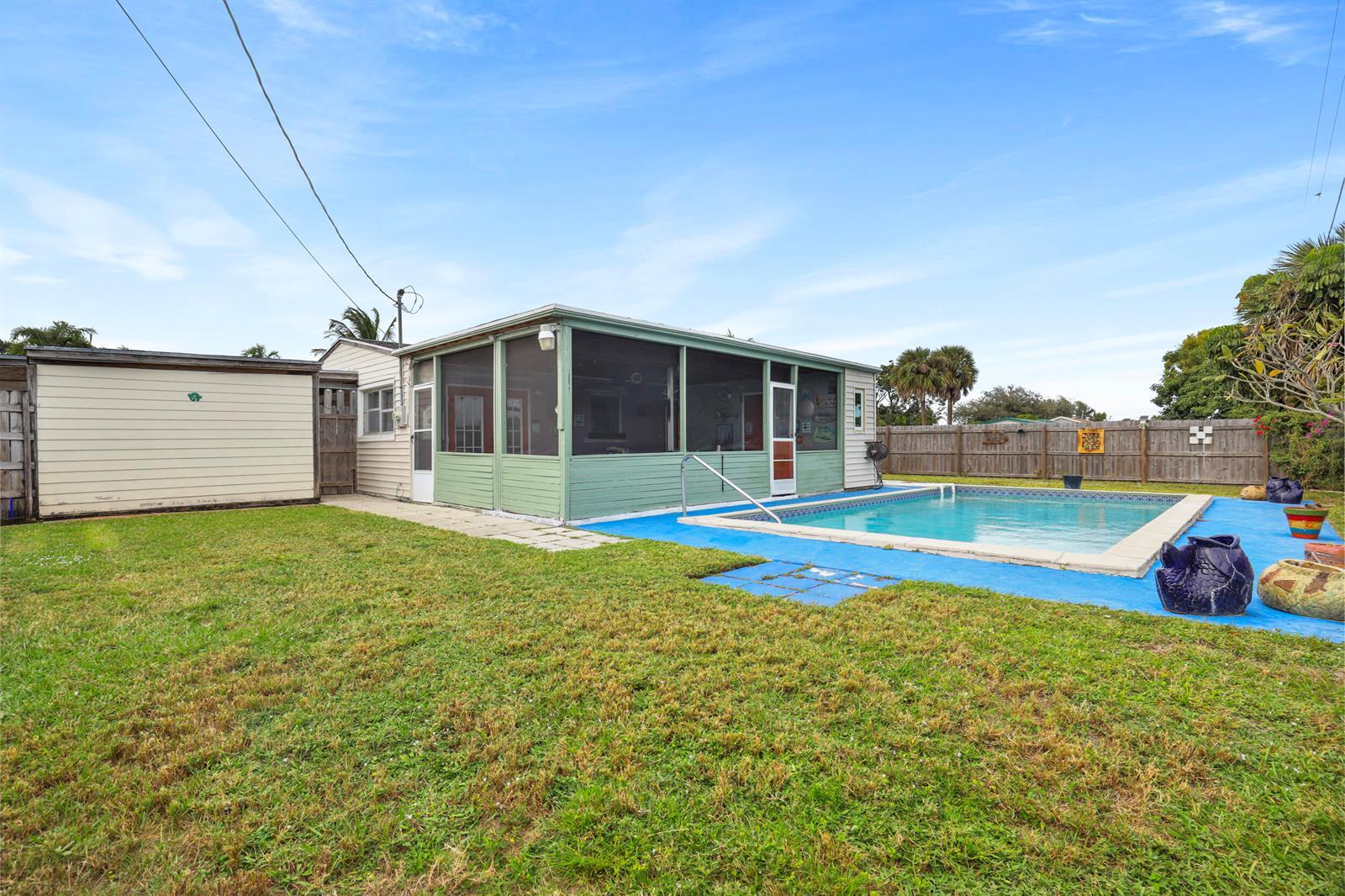 Building Photo - 9412 Bellewood St