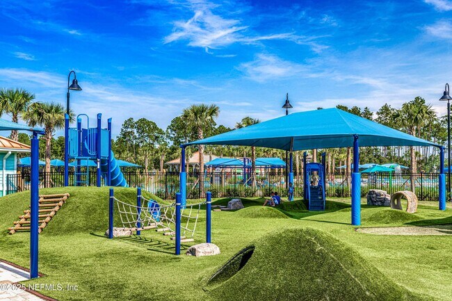 Building Photo - 439 Pelican Pointe Rd