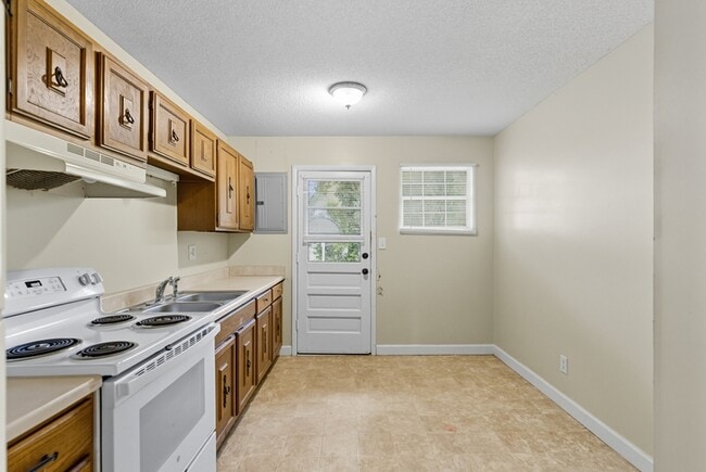 Building Photo - 145 Lester Heights Rd