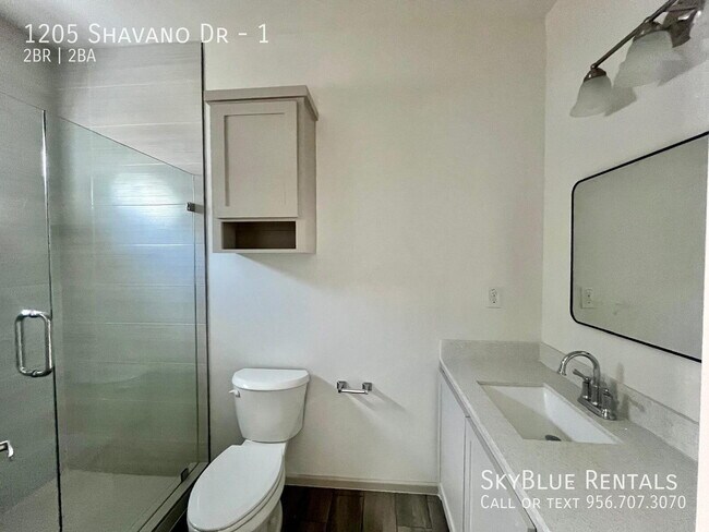 Building Photo - 1205 Shavano Dr
