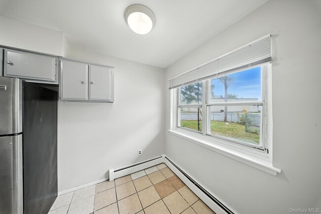 Building Photo - 105 Sheffield Dr