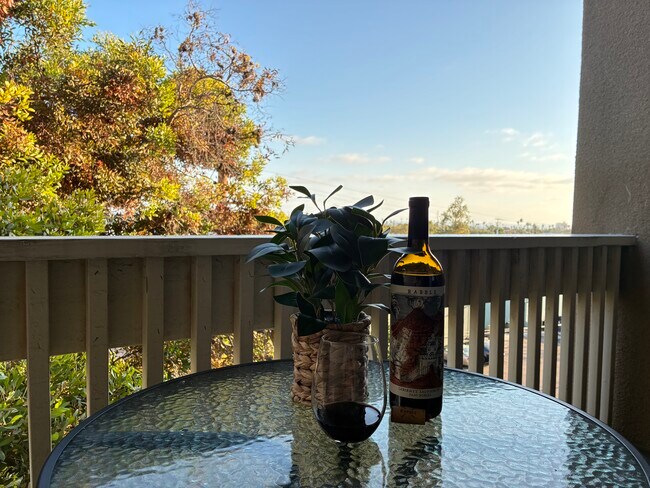 Building Photo - 1775 Diamond St