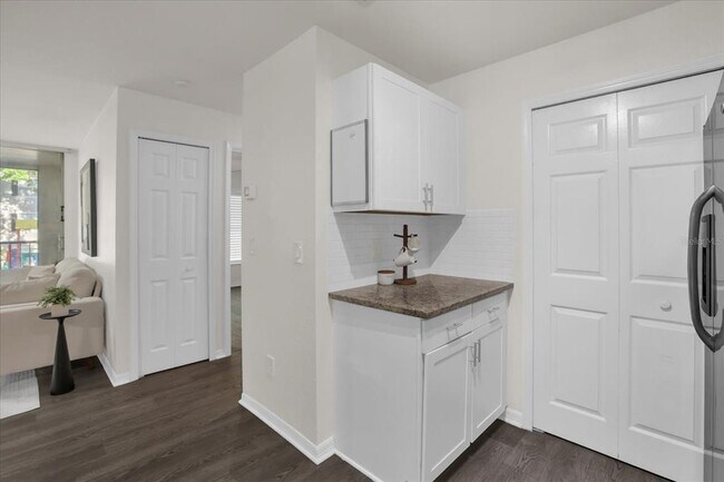 Building Photo - 7606 Pissarro Dr