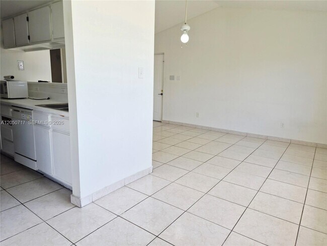 Building Photo - 15320 SW 106th Terrace