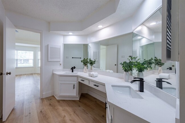 Building Photo - 12719 Ashford Knoll Dr